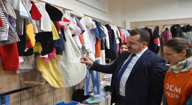 Balıkesir deprem bölgesine yardım oldu yağdı