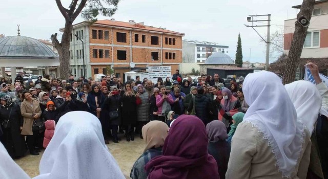 Balıkesirde 170 kişilik umre kafilesi dualarla uğurlandı