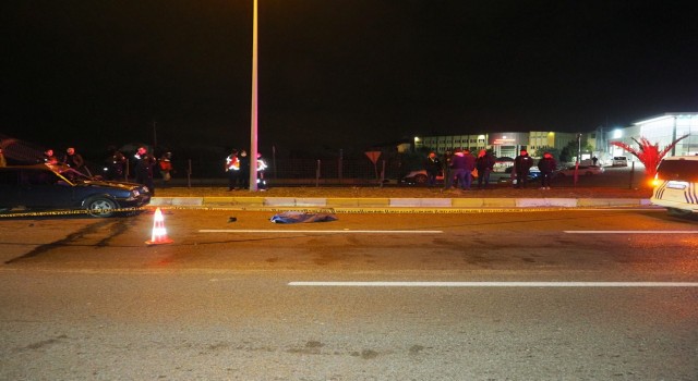 Balıkesirde yolun karşısına geçerken otomobilin çarptığı şahıs hayatını kaybetti