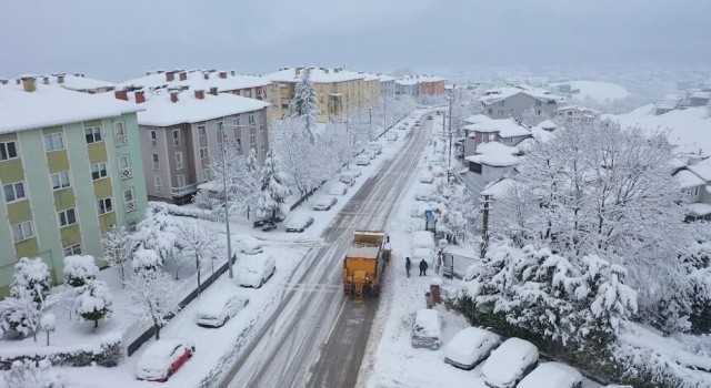 Başiskelede karla mücadele devam ediyor