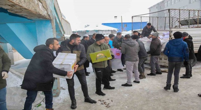 Başkalede deprem bölgeleri için yardım seferberliği devam ediyor