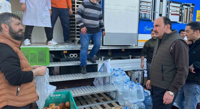 Başkan Altay: “Konyalılar olarak Hatayda gayretle çalışıyoruz”