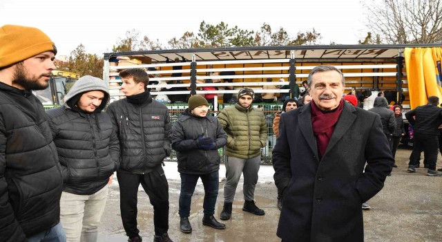 Başkan Ataç Eskişehir halkına yardımlarından dolayı teşekkür etti