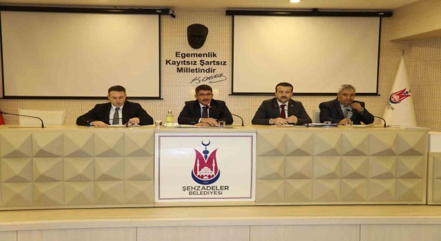 Başkan Çelik deprem çalışmaları hakkında meclisi bilgilendirdi