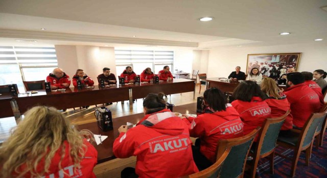 Başkan Ceretoğlu Sengel, AKUT Selçuk ekibiyle buluştu