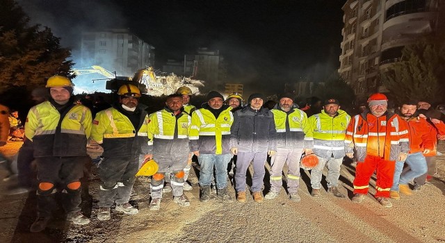 Başkan Çiftçiden can kurtaran kahraman ekiplere: Sizinle gurur duyuyoruz
