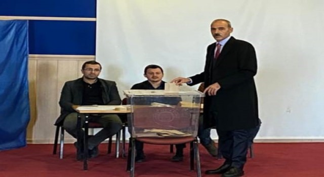 Başkan Kadir Altıntel güven tazeledi