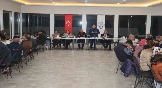 Başkan Kaplan depremzede vatandaşlarla yemekte buluştu