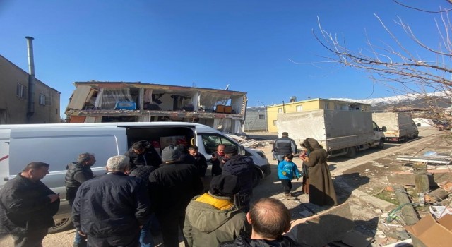 Başkan Özkan Alp deprem bölgesinde