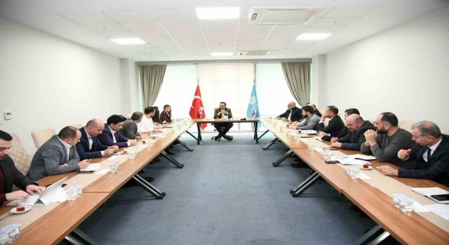 Başkan Özlü: Depremzedeler için bütçemizi yeniden gözden geçiriyoruz