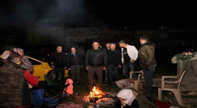 Başkan Yılmaz, Hatay depremi sonrası vatandaşlarla bir araya geldi