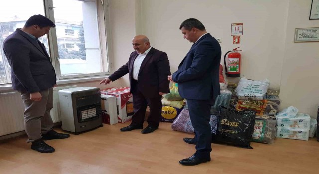 Bayatta halk depremzedeler için seferber oldu