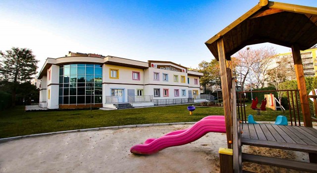 Bayraklıda depremzede minikler anaokullarına yerleştirilecek