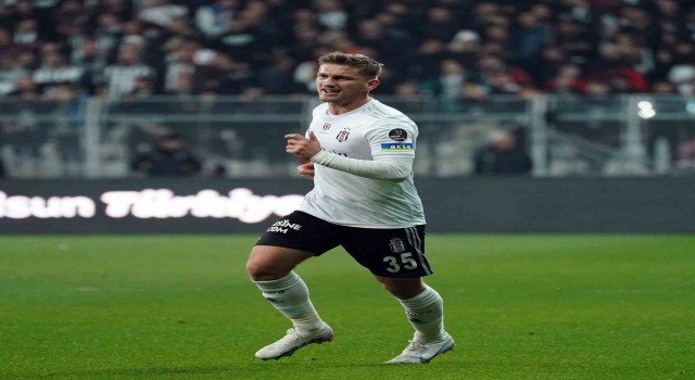 Beşiktaşta 17lik Semih, ilk kez forma giydi