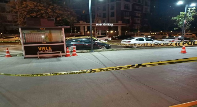 Beylikdüzünde kafe önünde silahlı saldırı: 1 yaralı