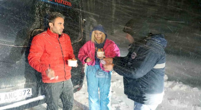 Bursa Büyükşehirin kar ekipleri sahada