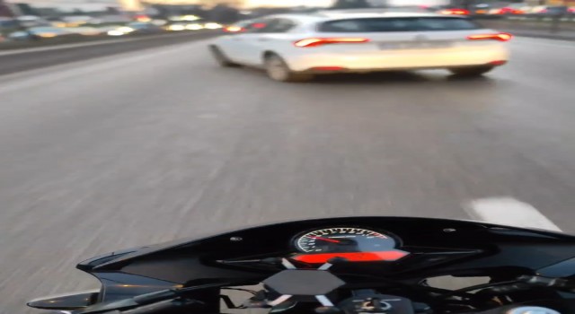 Bursada kaza anı motosiklet sürücüsünün kask kamerasında