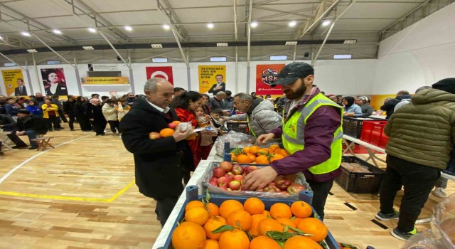 Büyükşehir Belediyesinden deprem korkusu yaşayan Mersinlilere destek