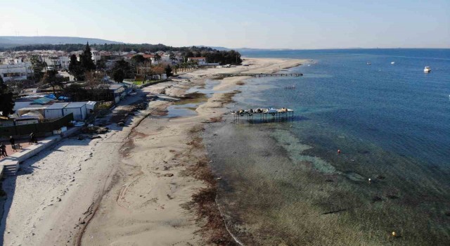 Çanakkalede deniz 20 metre çekildi