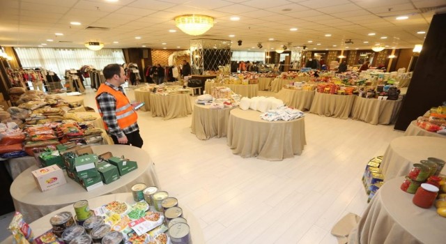 Canik Destek Marketi ile depremzedelerin ihtiyaçları karşılanıyor
