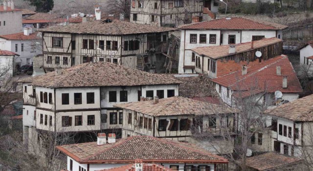 Çatkı sistemiyle inşa edilen Safranbolu evleri depremde kaçış imkanı sağlıyor