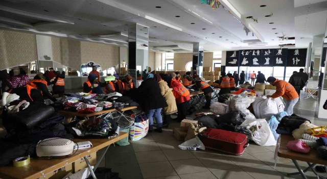 Çayırova deprem bölgesi için tek yürek oldu