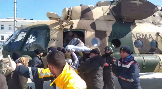 Çelikhanın köylerinden 213 kişi helikopterlerle tahliye edildi