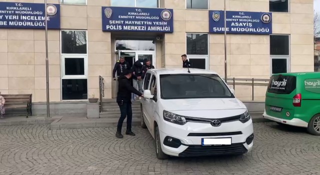 Cemevinden şamdan ve kombi hırsızlığı