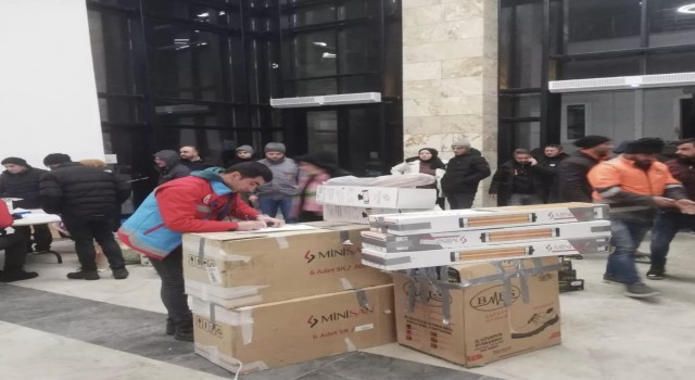 Çerkeşten yardım seferberliği: 12 tır acil ihtiyaç malzemesi yola çıktı