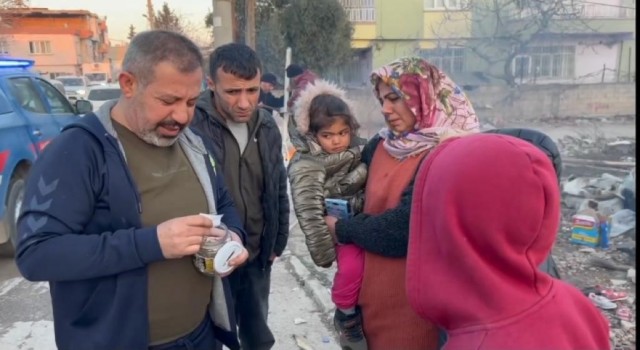 Çocuklardan DİKOya gelen kumbaralar, deprem bölgesine ulaştırıldı
