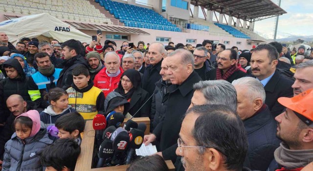 Cumhurbaşkanı Erdoğan, depremde can kaybı sayısının 18 bin 991'e yükseldiğini açıkladı.