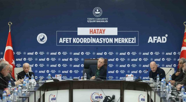 Cumhurbaşkanı Erdoğan, Hatayda kanaat önderleri ve STK temsilcileri ile bir araya geldi