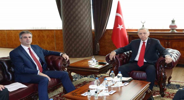 Cumhurbaşkanı Recep Tayyip Erdoğan, İsrail Dışişleri Bakanı Eli Coheni kabul etti.