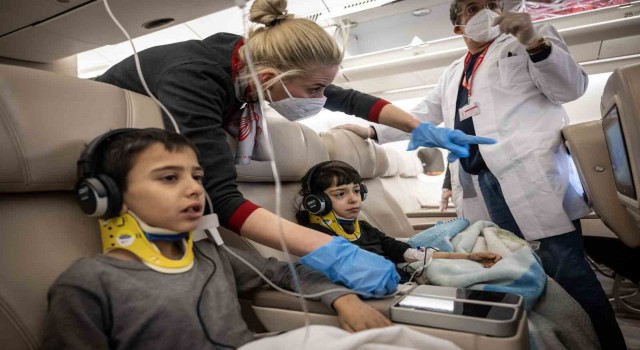 Cumhurbaşkanlığı uçakları depremzedeler için seferber