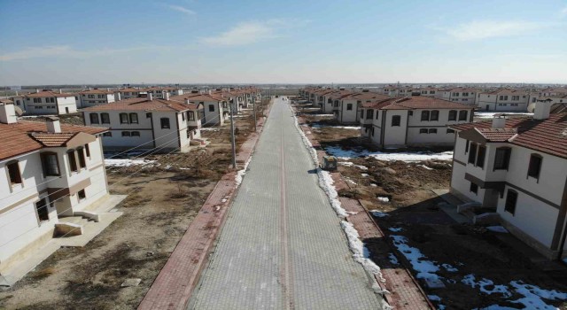 Dedemli halkının açtığı sıfır evlere 600e yakın depremzede yerleşti