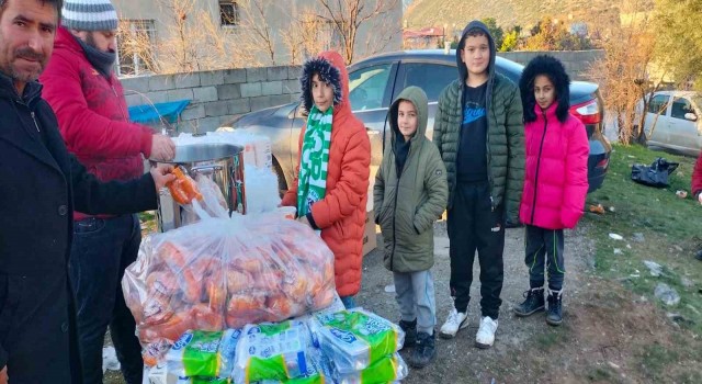 Denizlinin sahra mutfağı deprem bölgesinde hizmete başladı