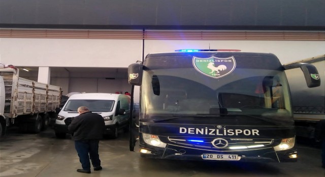Denizlisporun otobüsü deprem bölgesinde