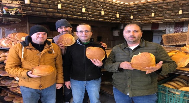 Deprem bölgesi için 24 saat ekmek üretiyorlar