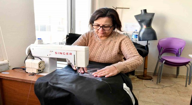 Deprem bölgesi için en acı mesai