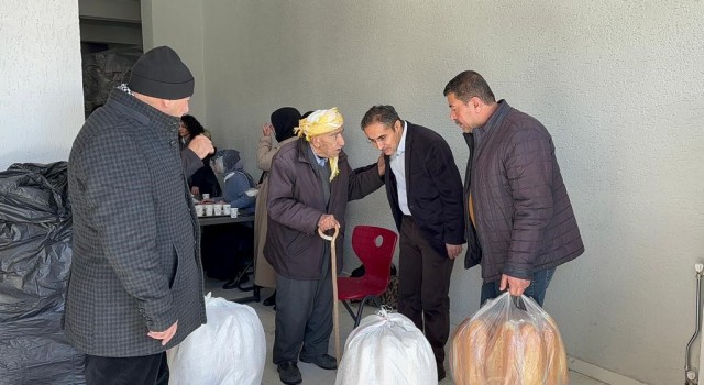 Deprem bölgesi için yardım seferberliğinde duygulandıran anlar