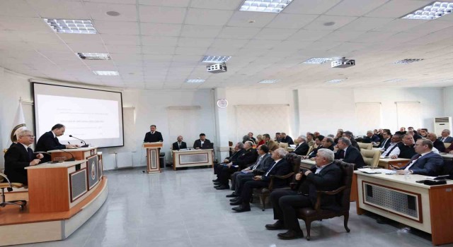 Deprem bölgesi için yürütülen çalışmalar değerlendirildi