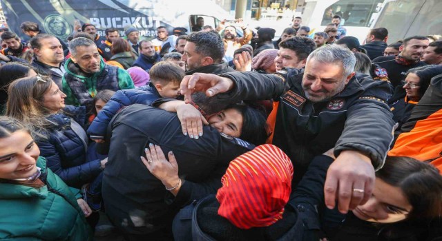Deprem bölgesinden dönen BUCAKUTa duygusal karşılama
