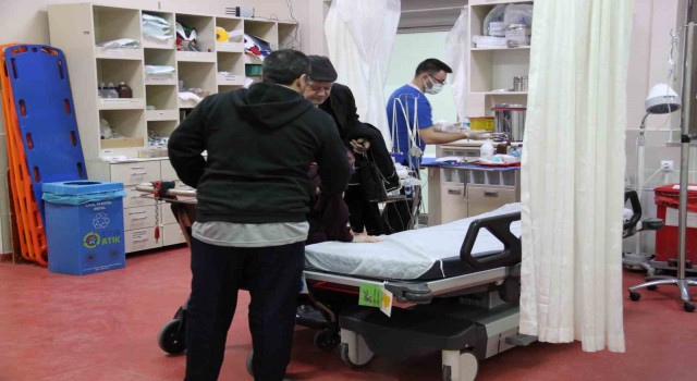 Deprem bölgesinden gelenler için hastanede depremzede iyilik koridoru kuruldu