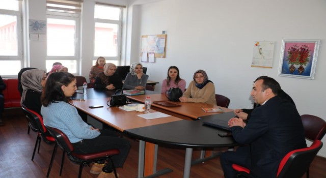 Deprem nedeniyle Bingöle gelen 464 öğrenci eğitime başladı