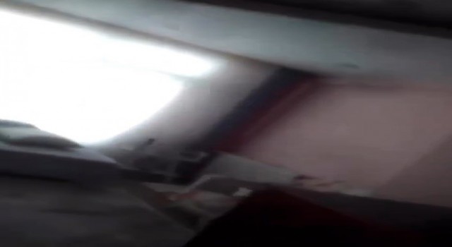 Deprem sonrası video çekerken ev üstüne yıkıldı