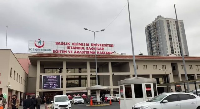 Depremde eşini ve kızını kaybeden Rahime Atalanın tedavisi İstanbulda sürüyor