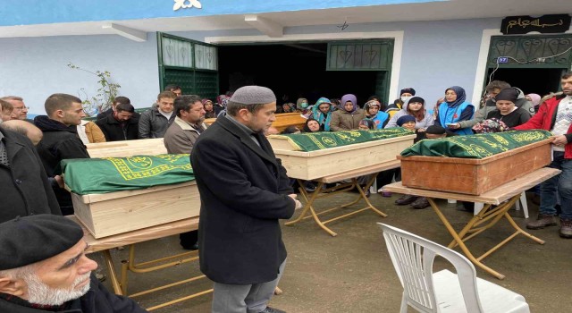 Depremde hayatını kaybeden Aktaş ailesi toprağa verildi