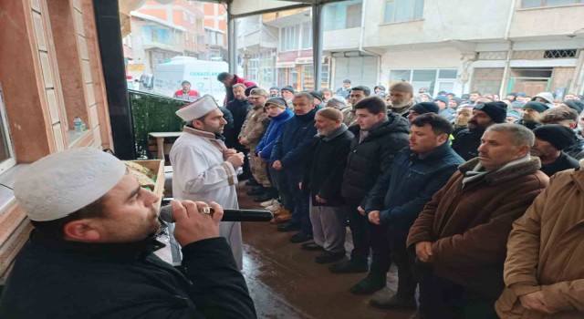 Depremde hayatını kaybeden iki vatandaş Orduda toprağa verildi