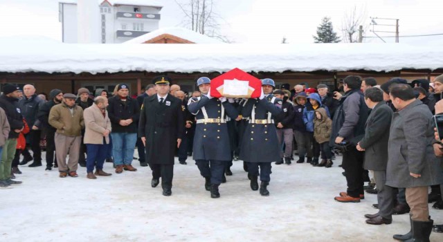 Depremde hayatını kaybeden uzman çavuş, Orduda topağa verildi