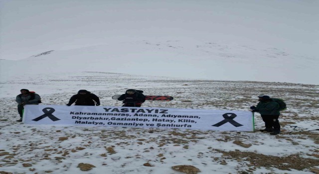 Depremde hayatını kaybedenler anısına tırmanış